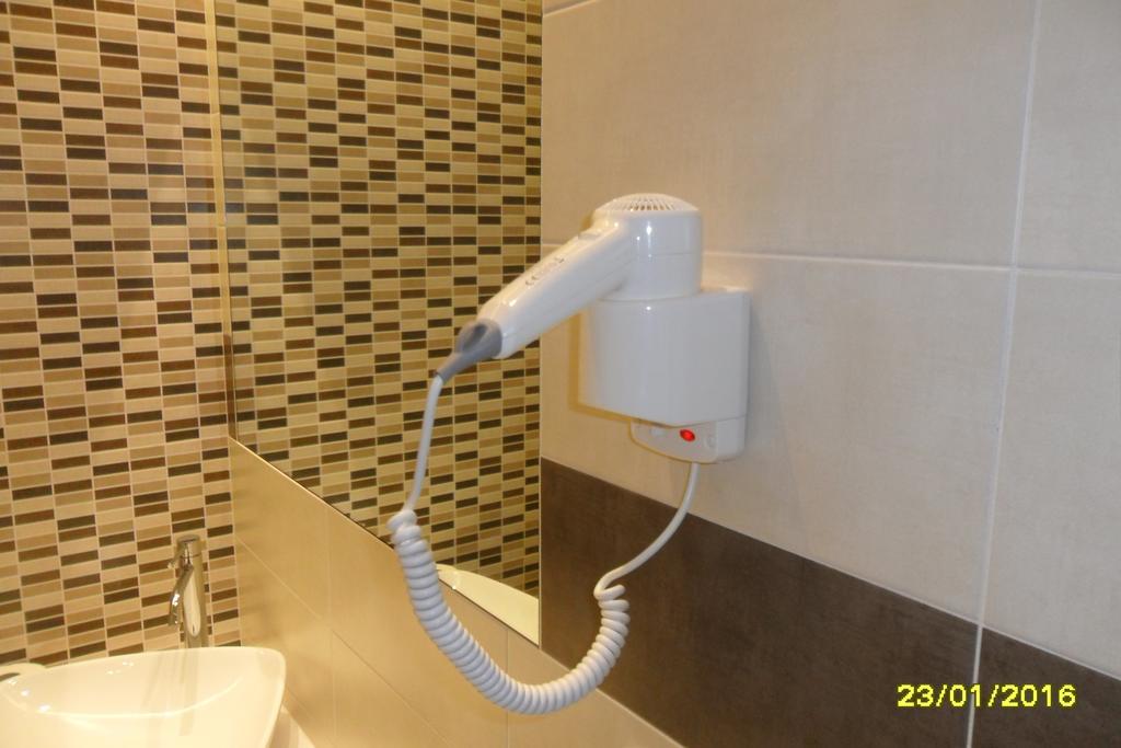 Location Lory Hotel Busto Arsizio Exterior foto