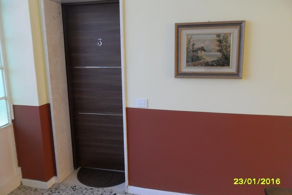 Location Lory Hotel Busto Arsizio Exterior foto