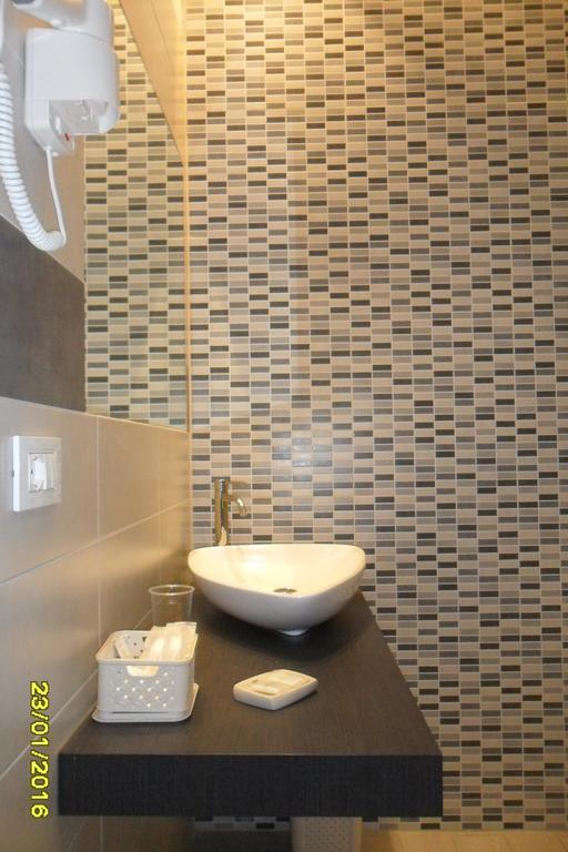 Location Lory Hotel Busto Arsizio Exterior foto
