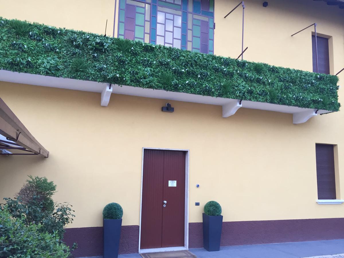 Location Lory Hotel Busto Arsizio Exterior foto